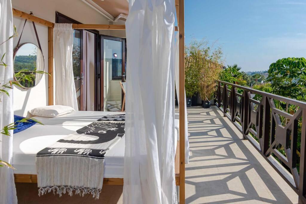 Villa Stunning And Spacious In - Casa Luz *